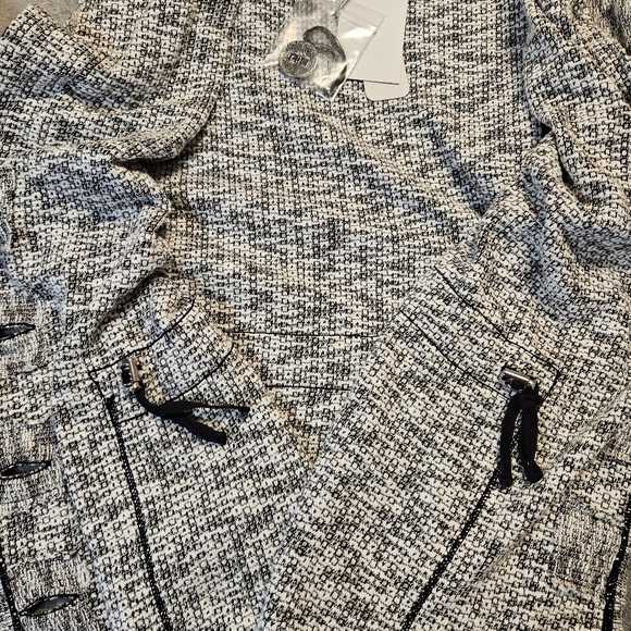 NWT Soft Surroundings Button Front Hooded Cardigan Sweater Size M - Picture 6 of 12